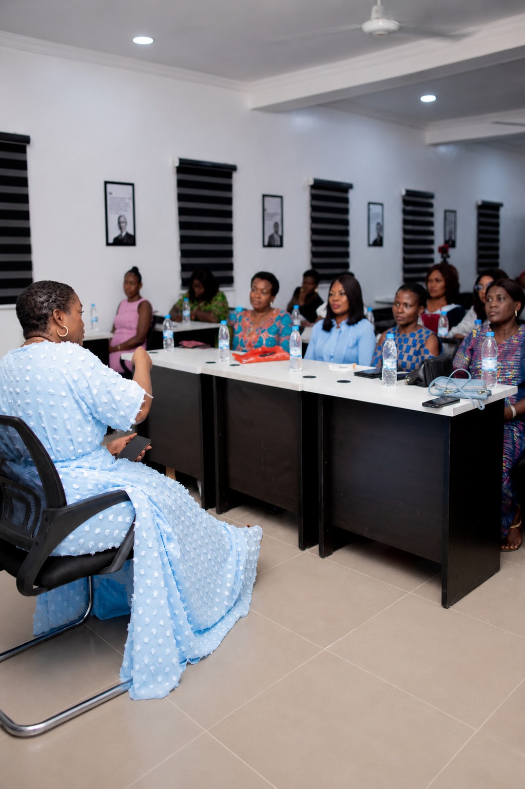 Manuela Izunwa coaching a group session